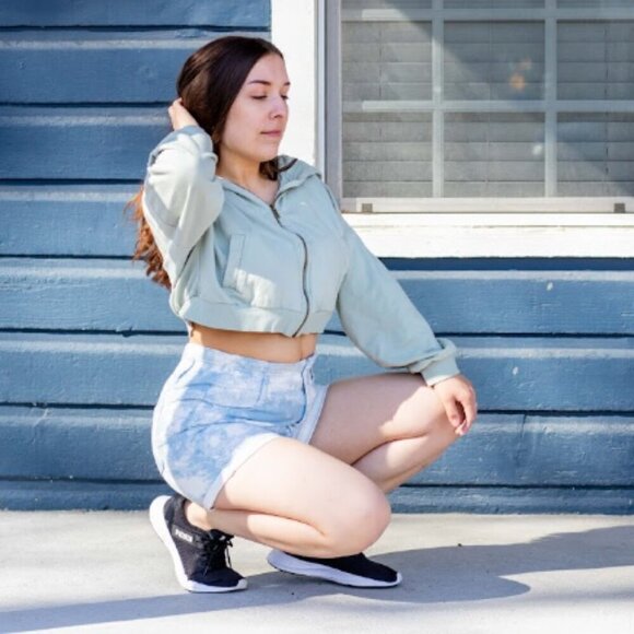 Blue White Tie Die Paperbag Denim Shorts - Picture 3 of 15